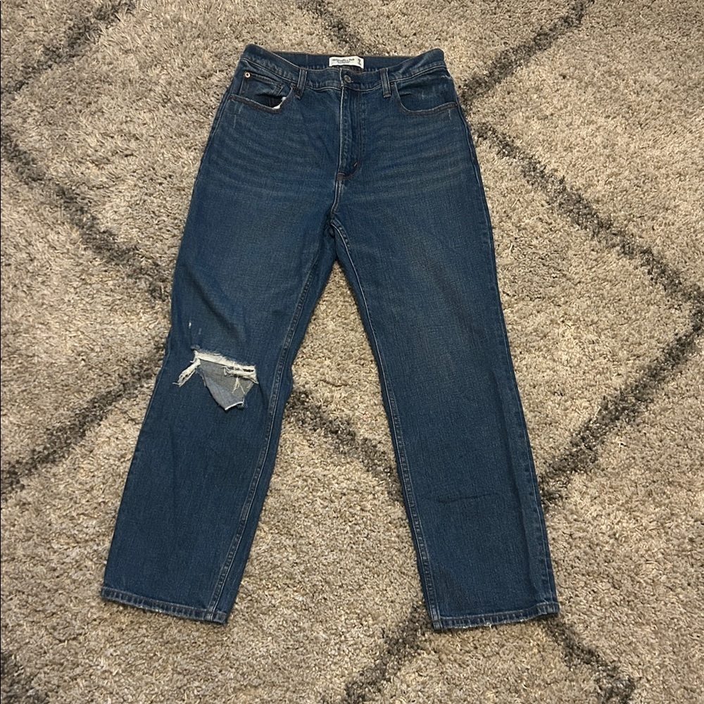 Abercrombie & Fitch The Ankle Straight Ultra High Rise medium wash jeans size 8 - Picture 2 of 7